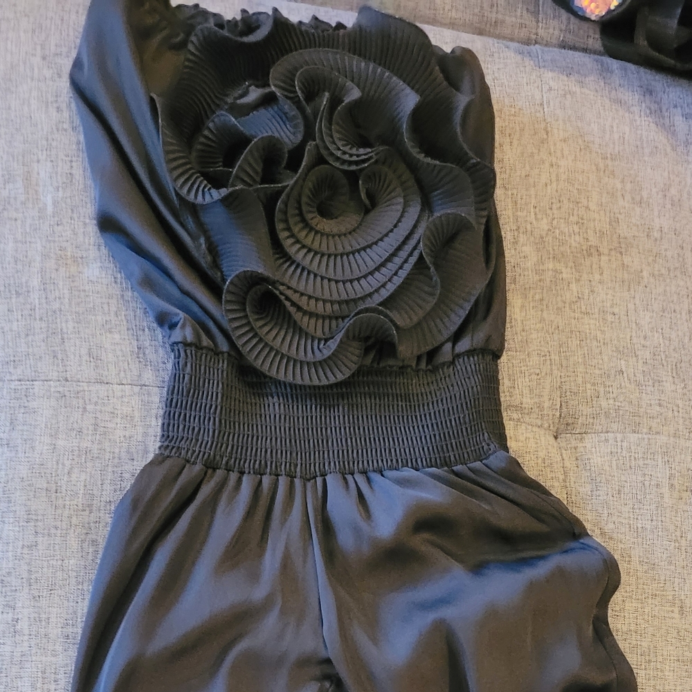 Romper - Picture 2 of 3